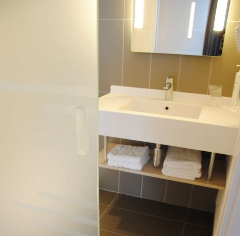 Brit Hotel Vendée Mer Les Achards  Kamer foto
